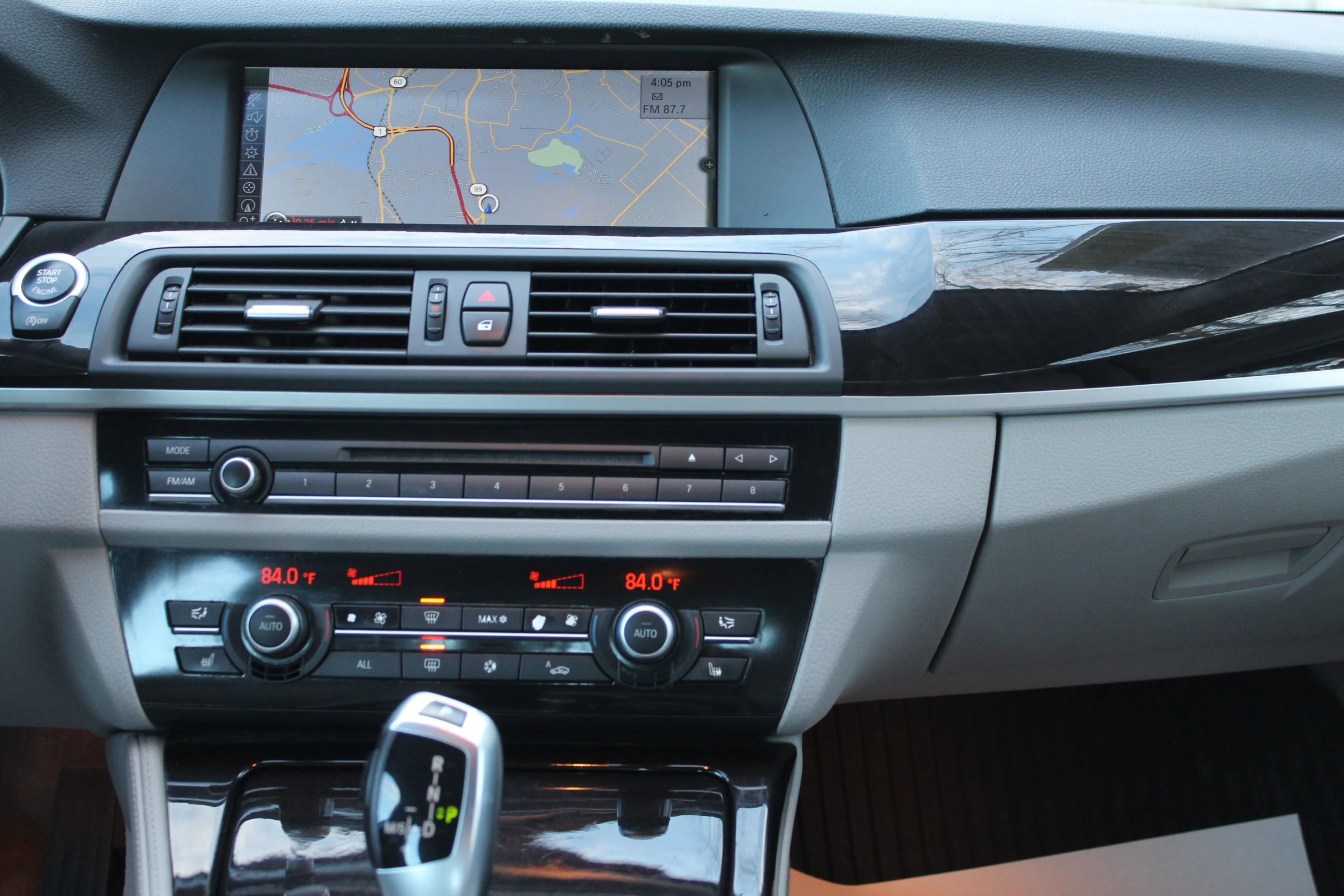 Used 2012 BMW 528i xDrive 528i xDrive Sedan 4D image 21