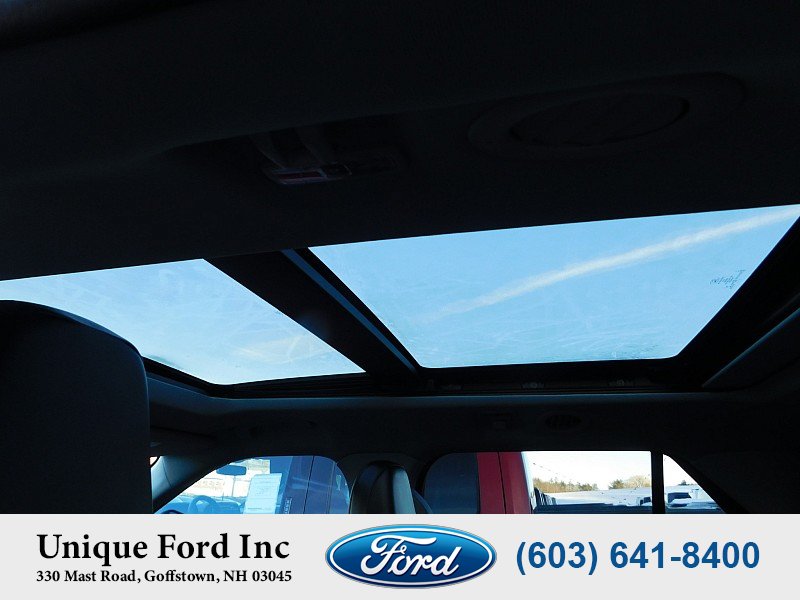 Used 2022 Ford Explorer XLT w/ Equipment Group 202A AWD/4WD image 15