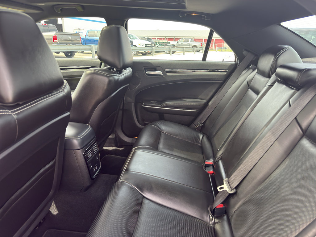 Used 2023 Chrysler 300 S w/ Comfort Group image 33