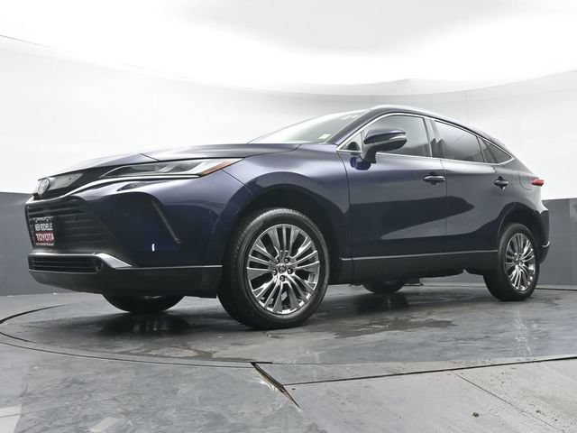 Certified 2024 Toyota Venza XLE AWD/4WD image 32