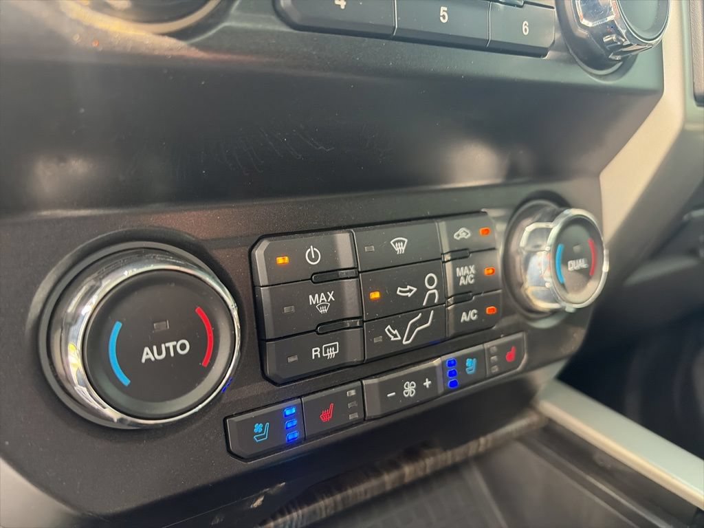 Used 2021 Ford F250 Lariat w/ Lariat Ultimate Package AWD/4WD image 20