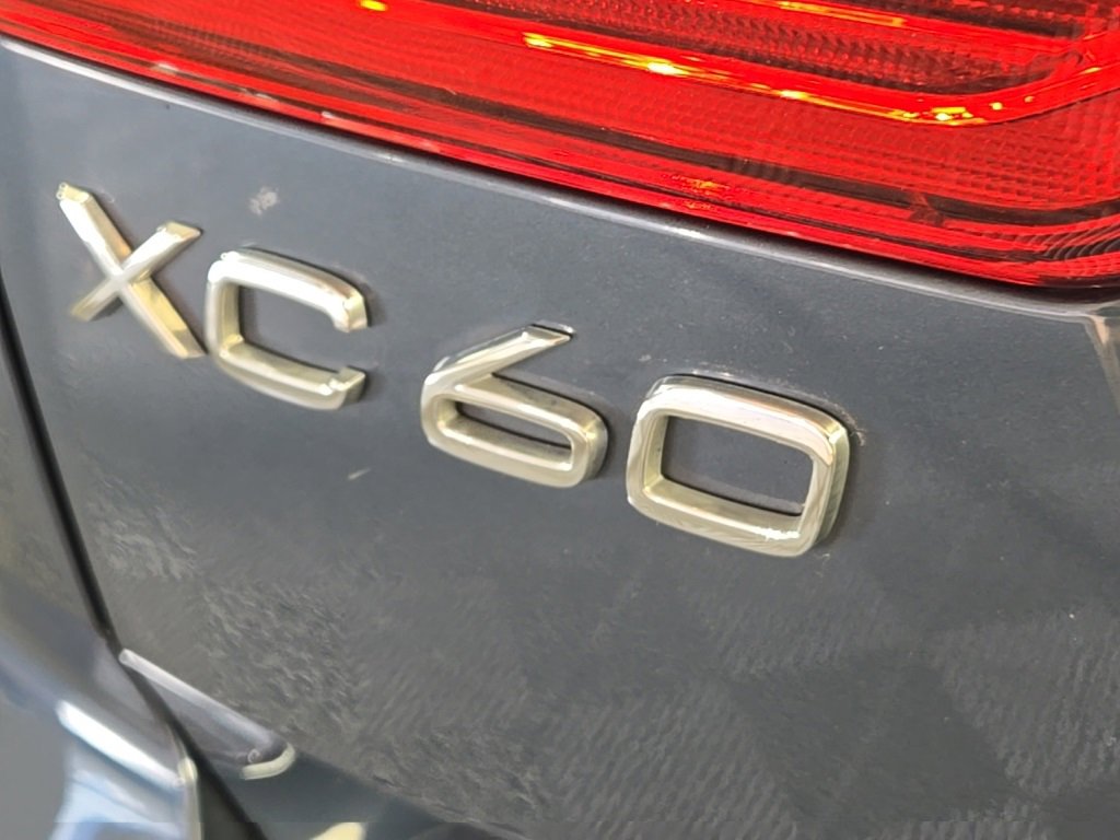 Certified 2024 Volvo XC60 T8 Ultimate image 11