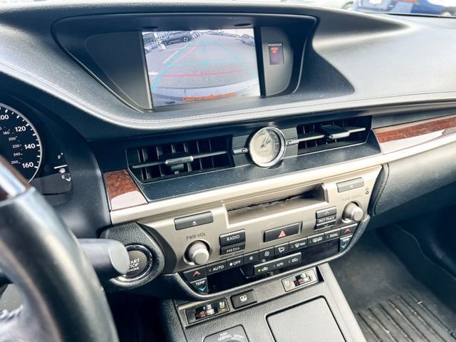 Used 2014 Lexus ES 350 w/ Luxury Package image 24