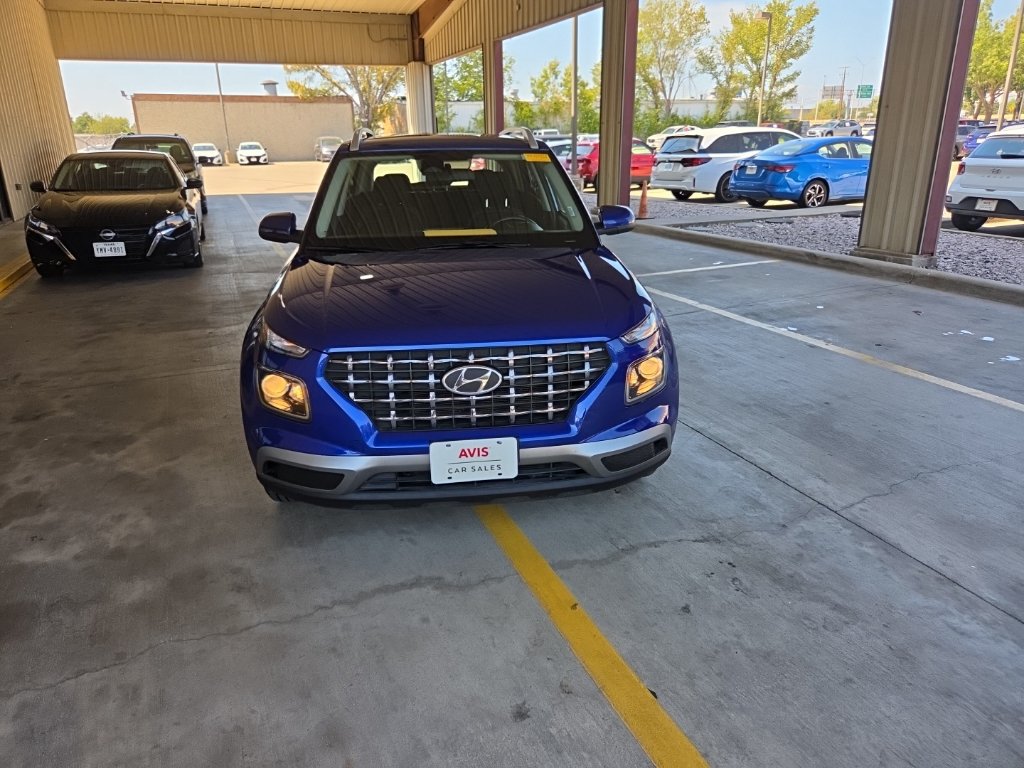 Used 2025 Hyundai Venue SEL FWD image 5