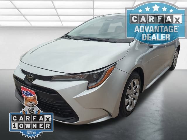 Used 2025 Toyota Corolla LE image 23