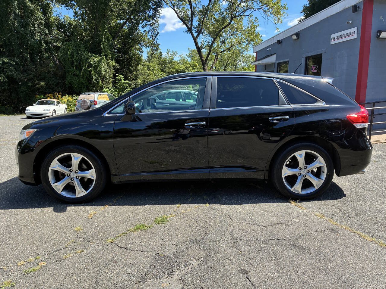 Used 2012 Toyota Venza Limited w/ Tow Pkg AWD/4WD image 2
