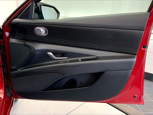 Used 2023 Hyundai Elantra SEL image 23