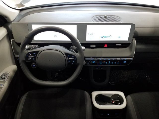 Certified 2024 Hyundai Ioniq 5 SEL RWD image 3