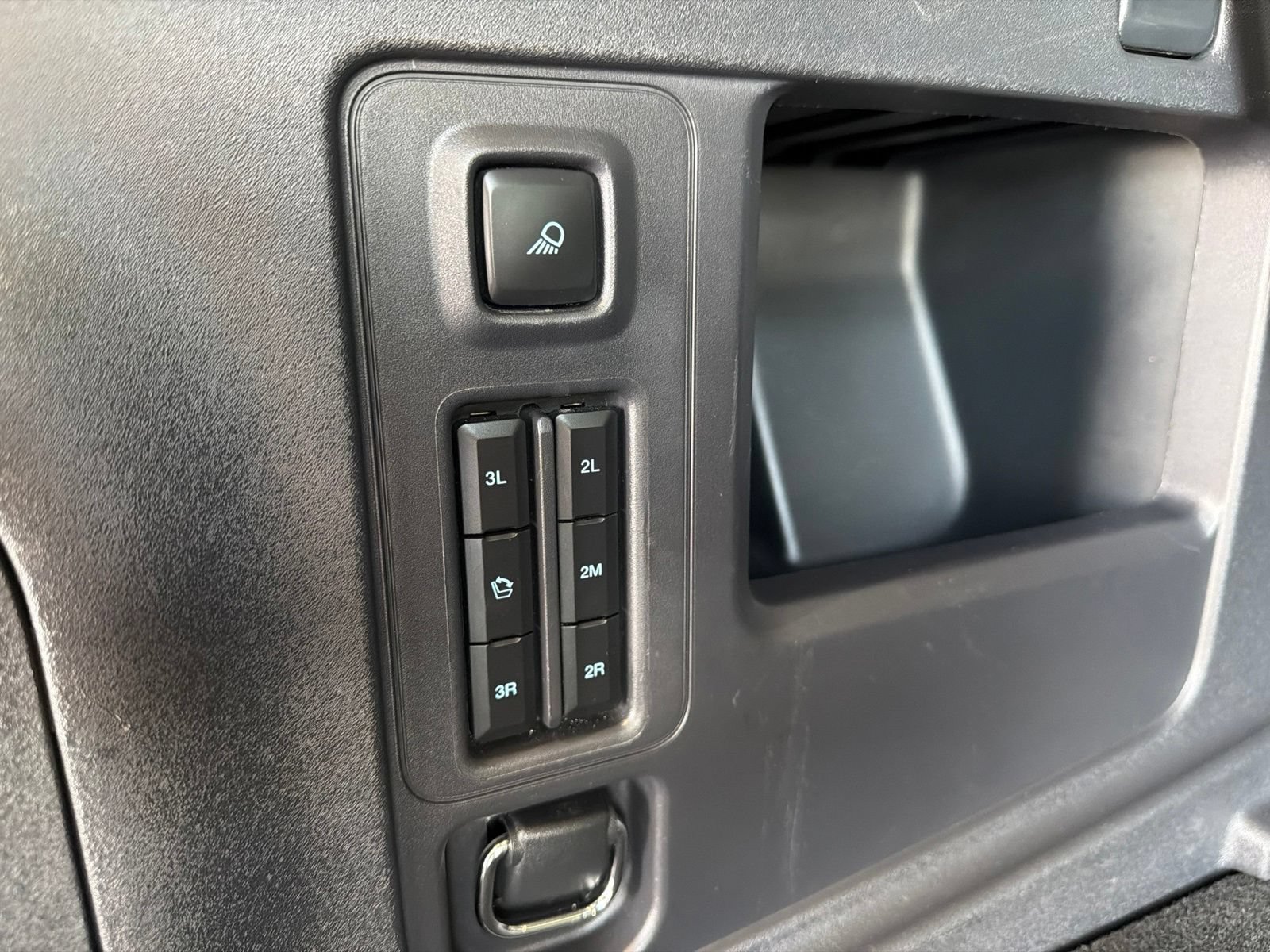 Used 2025 Ford Expedition Active AWD/4WD image 14