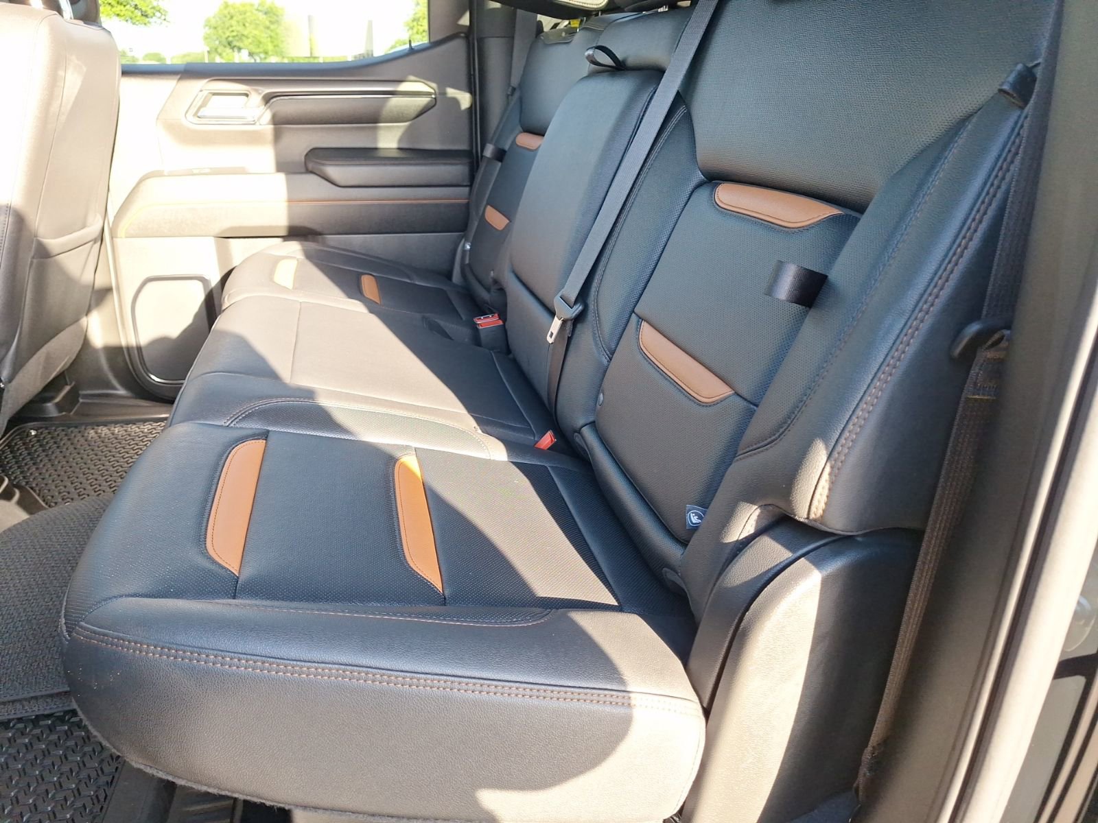 Used 2023 GMC Sierra 1500 AT4 w/ Technology Package image 30