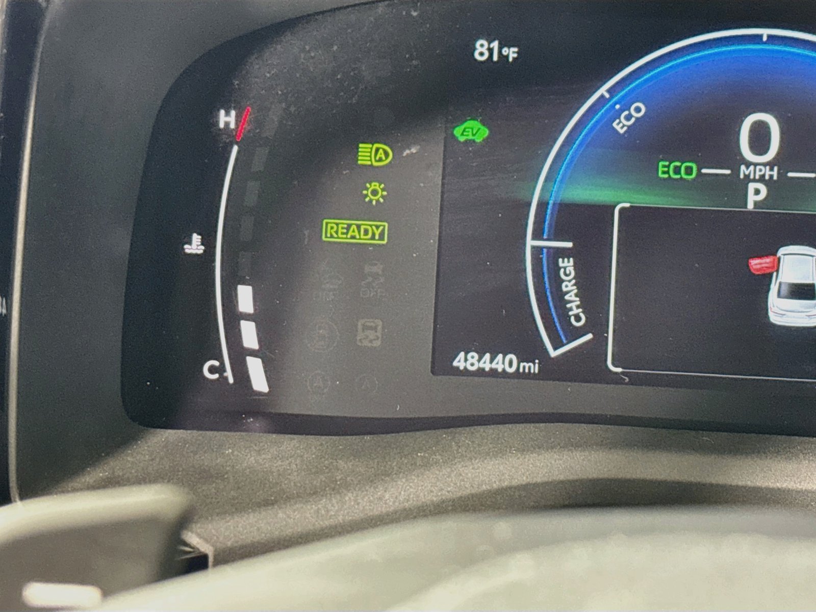 Used 2025 Toyota Camry SE FWD image 12