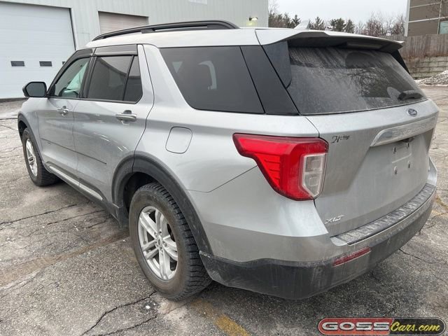 Used 2020 Ford Explorer XLT image 4