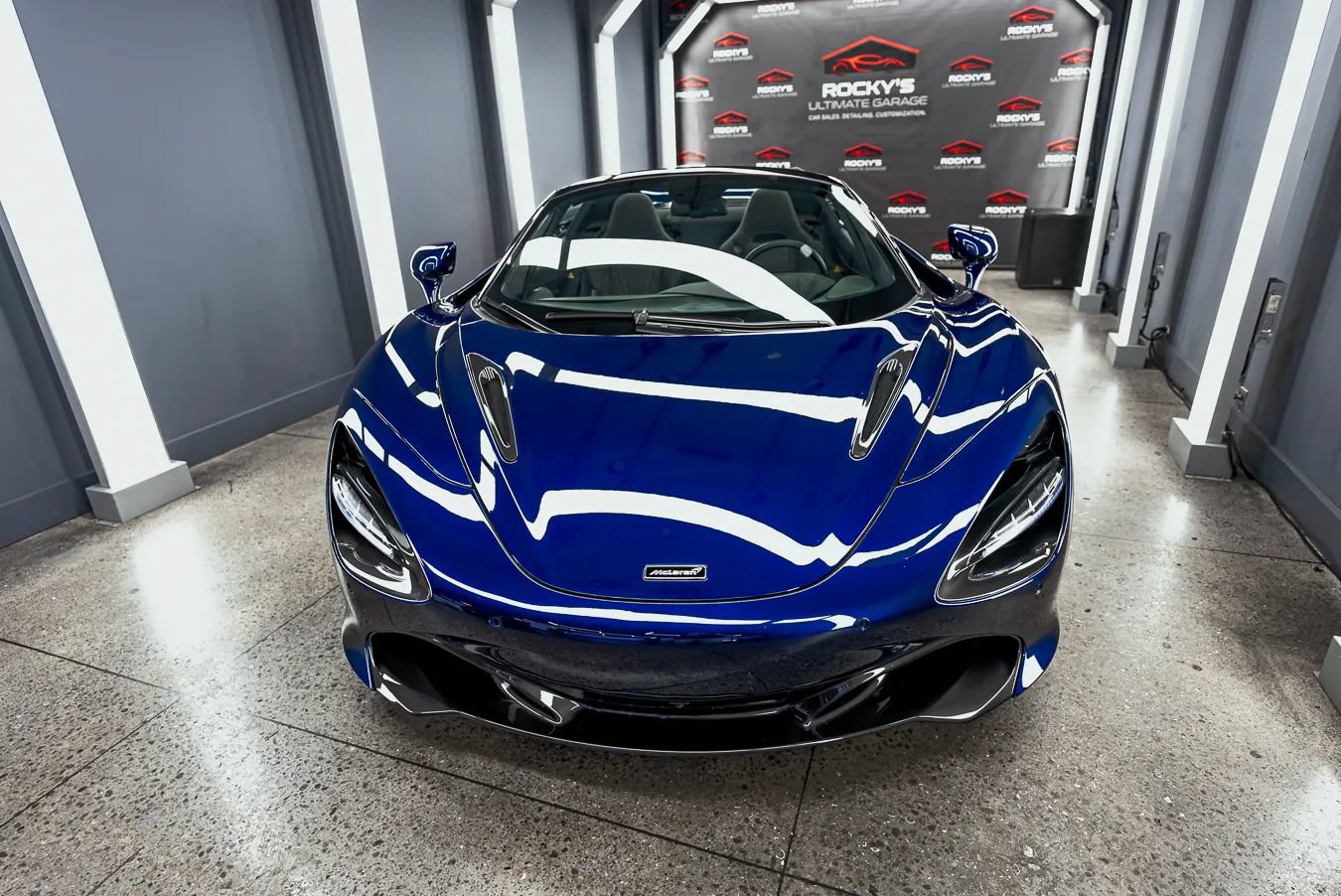 Used 2020 McLaren 720S Spider RWD image 4
