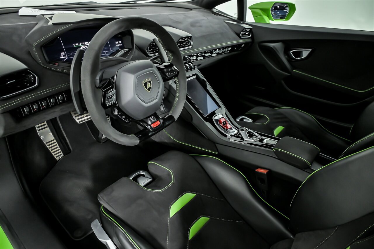 Used 2022 Lamborghini Huracan EVO RWD image 20