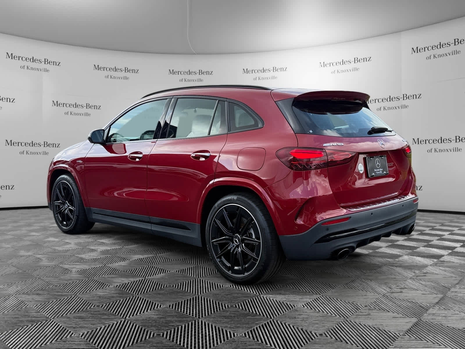 Used 2024 Mercedes-Benz GLA 35 AMG 4MATIC image 3