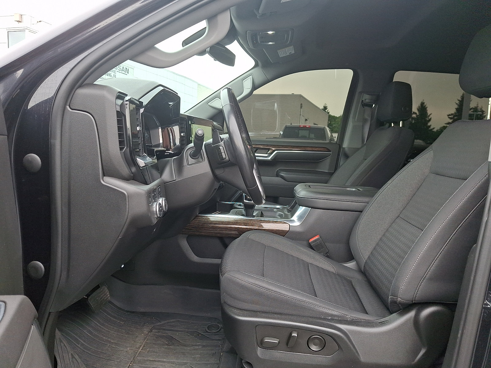 Used 2022 GMC Sierra 1500 Elevation w/ X31 Off-Road Package AWD/4WD image 12