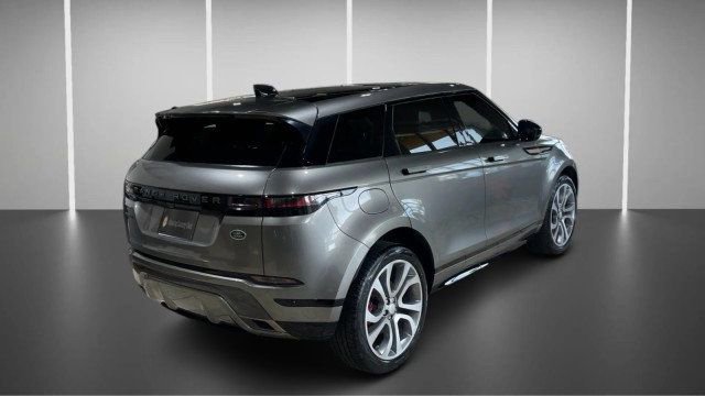 Used 2022 Land Rover Range Rover Evoque R-Dynamic SE image 4