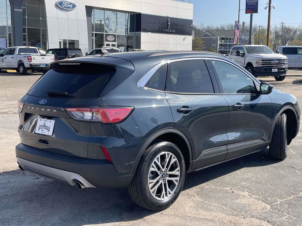 Used 2022 Ford Escape SEL w/ Technology Package image 3
