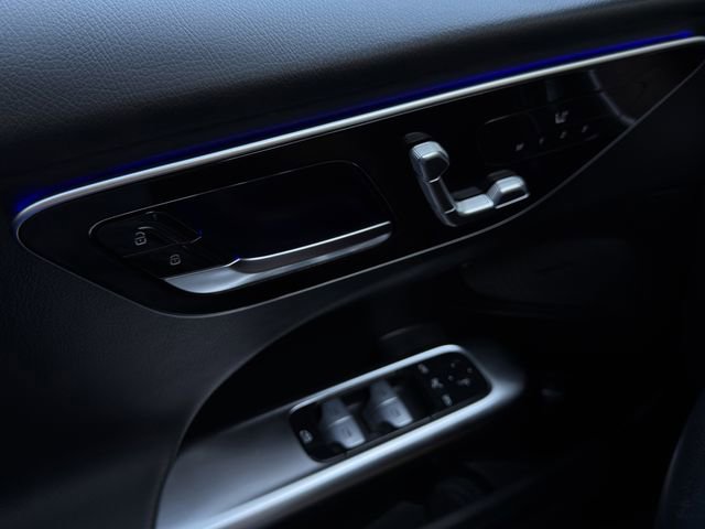 Used 2024 Mercedes-Benz C 300 Sedan image 23
