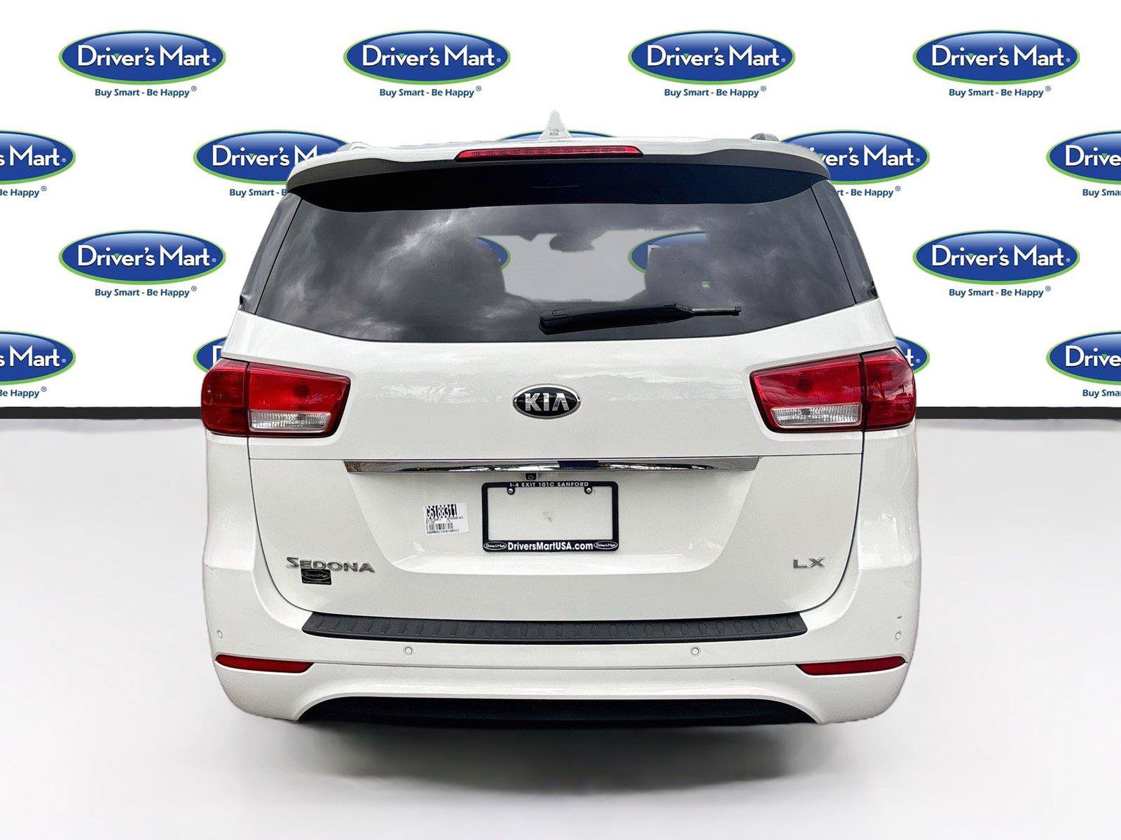 Used 2016 Kia Sedona LX w/ Option Group 020 FWD image 6