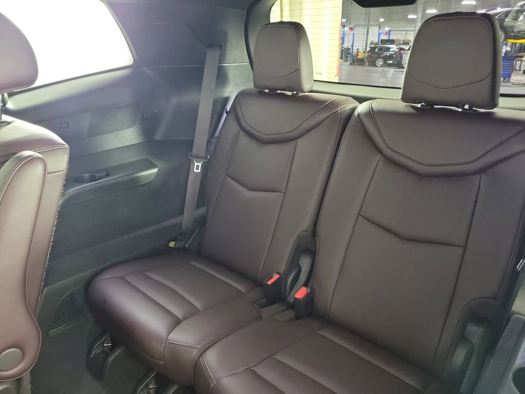 Used 2024 Cadillac XT6 Premium Luxury w/ Technology Package FWD image 11
