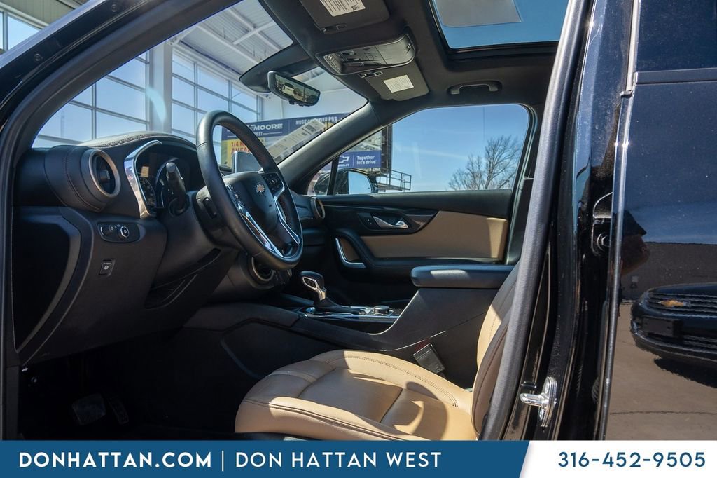 Used 2023 Chevrolet Blazer Premier w/ Driver Confidence II Package AWD/4WD image 17