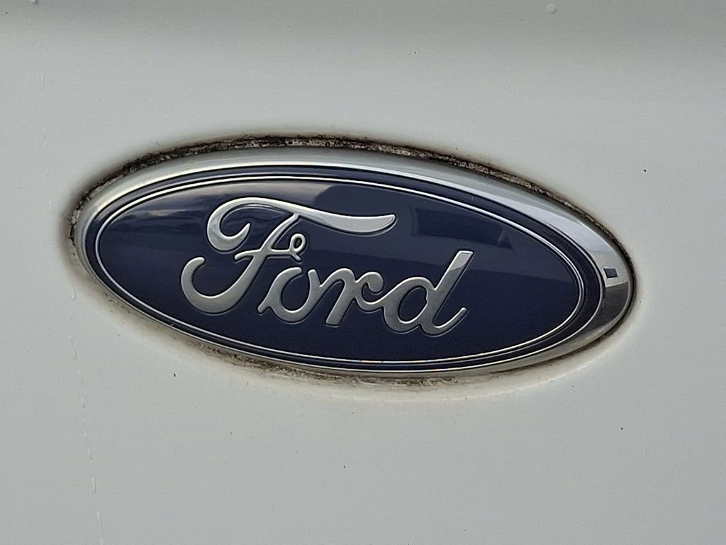 Used 2020 Ford Transit Connect XL image 32