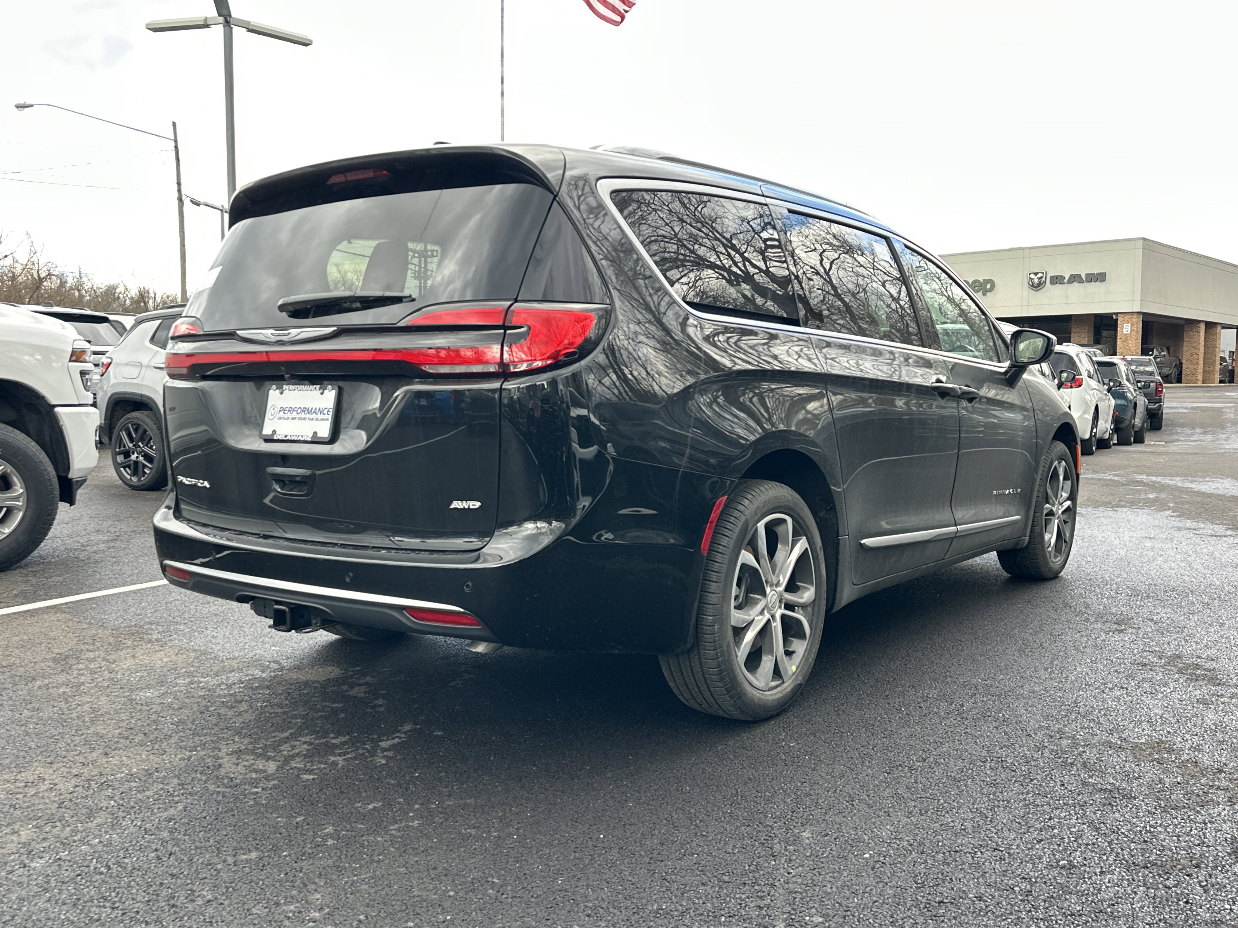 New 2026 Chrysler Pacifica Pinnacle image 19