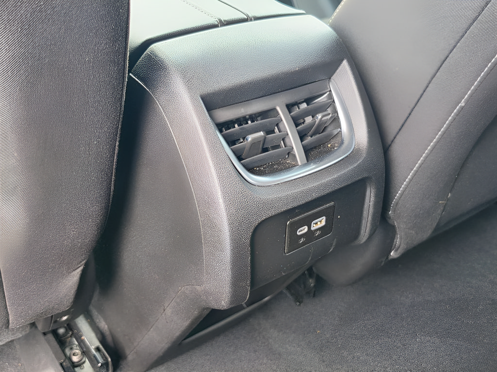 Used 2025 Chevrolet Blazer LT AWD/4WD image 19