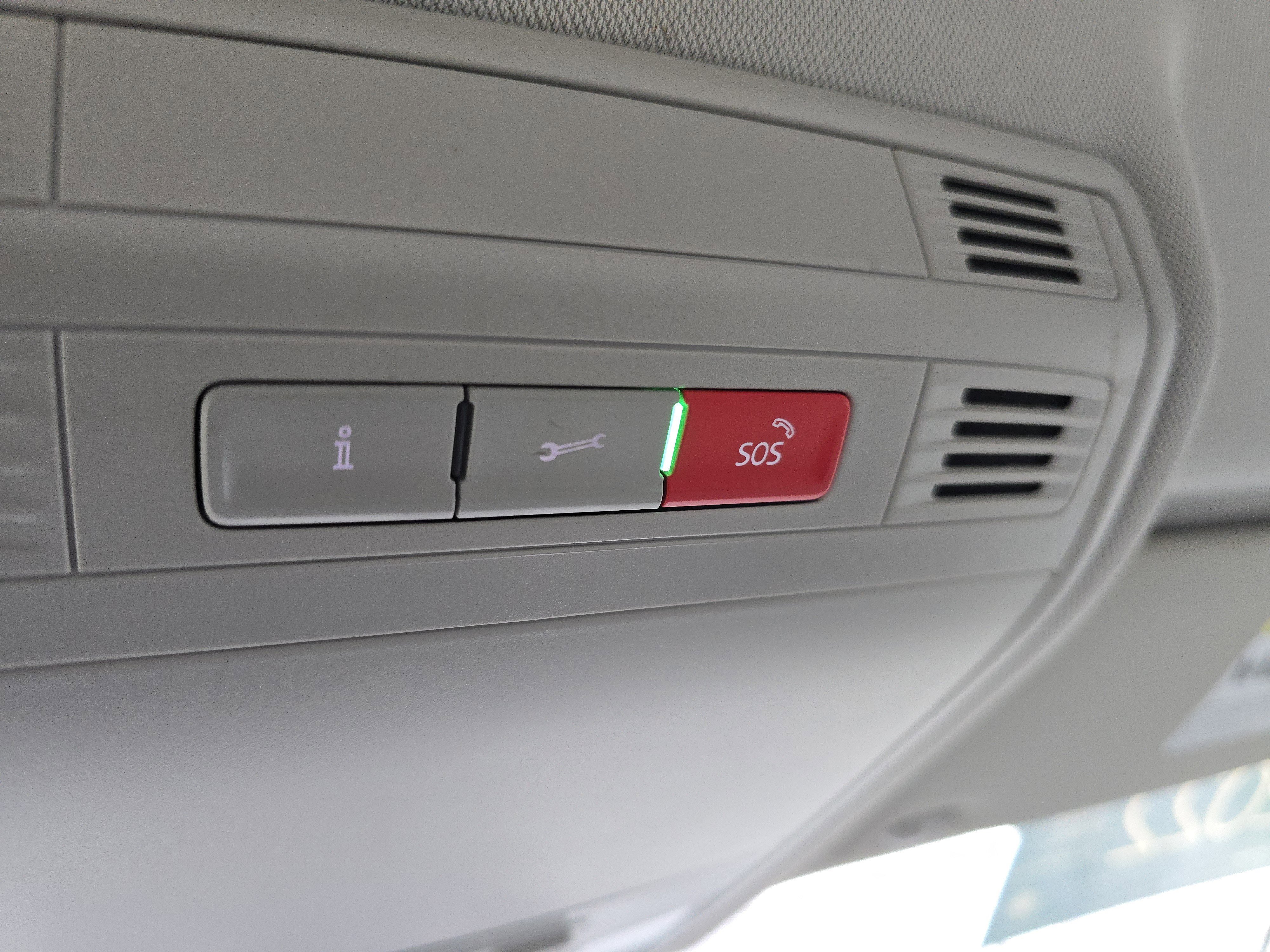 Certified 2022 Volkswagen Taos S image 12