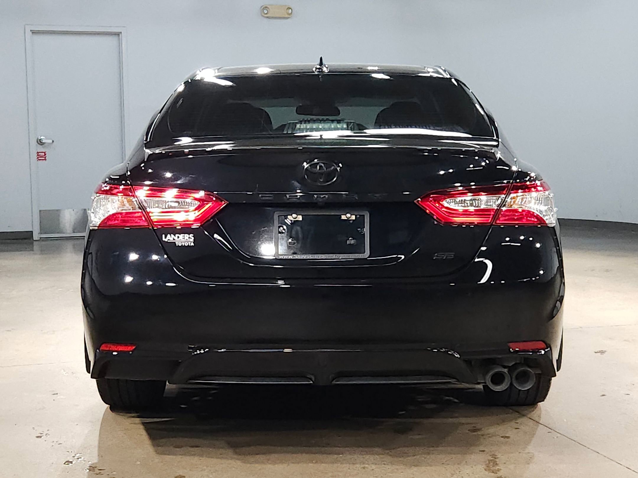 Used 2020 Toyota Camry SE image 6