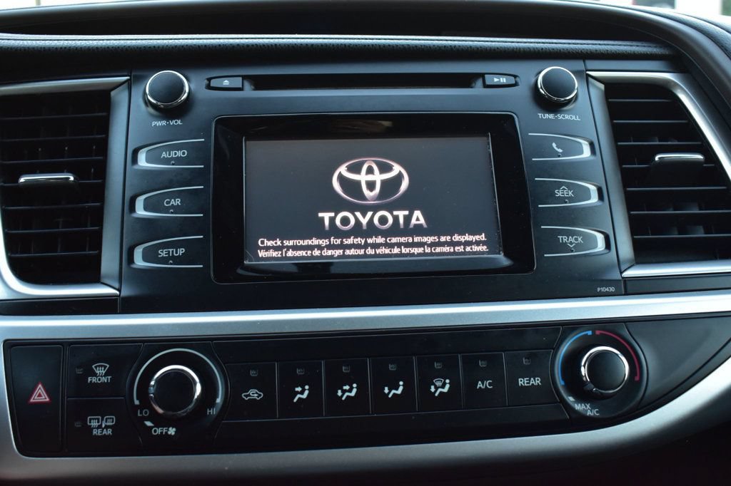 Used 2014 Toyota Highlander LE FWD image 27