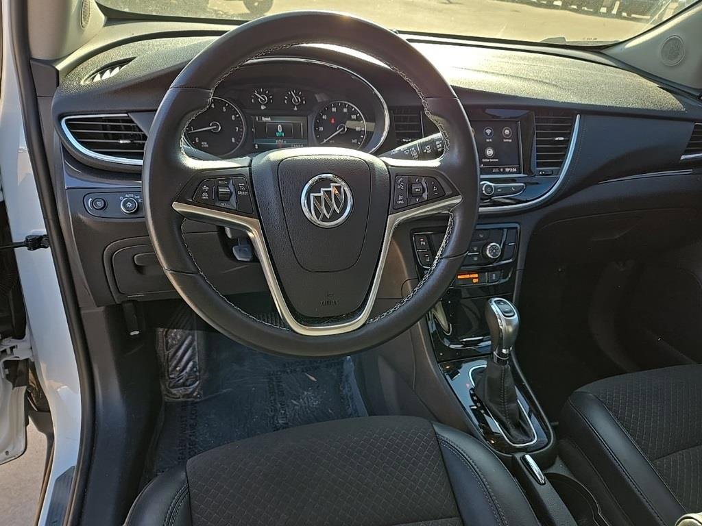 Used 2022 Buick Encore Preferred w/ Safety Package II image 47