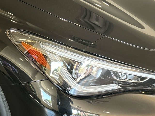 Used 2022 INFINITI Q60 Red Sport 400 w/ Proactive Package AWD/4WD image 9