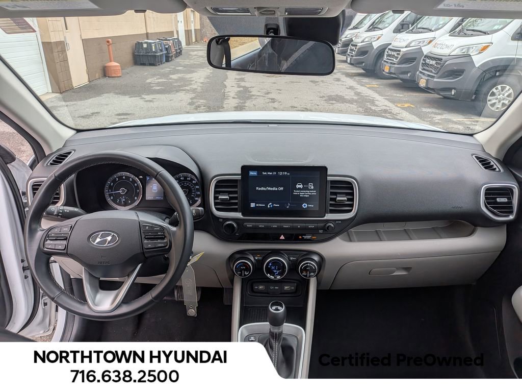 Certified 2022 Hyundai Venue SEL w/ Cargo Package image 7
