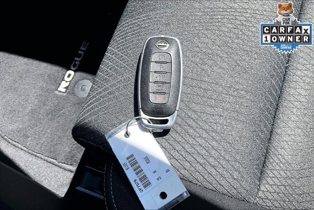 Used 2025 Nissan Rogue SV AWD/4WD image 11