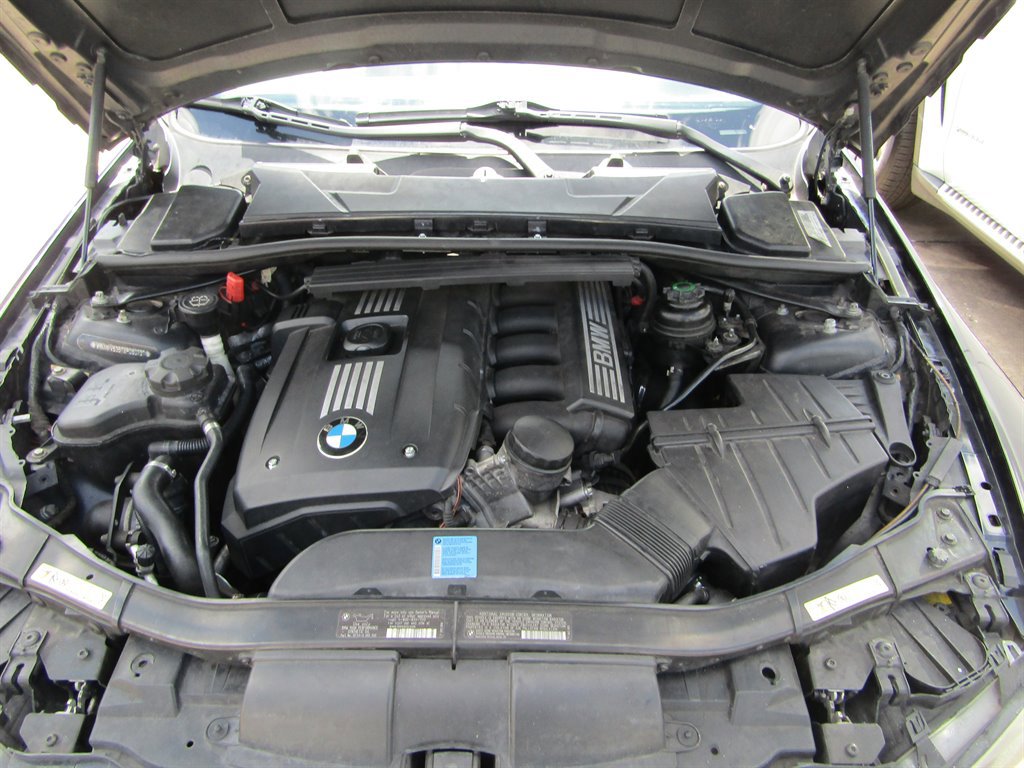 Used 2009 BMW 328i xDrive Coupe image 12