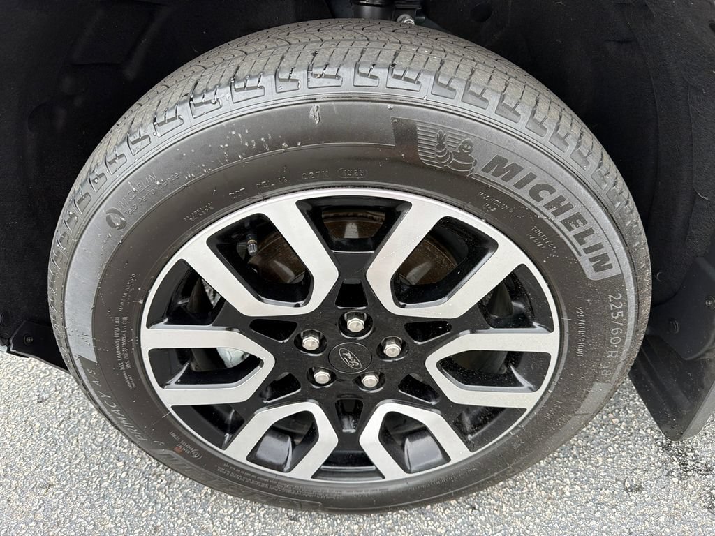 Used 2023 Ford Maverick Lariat FWD image 11