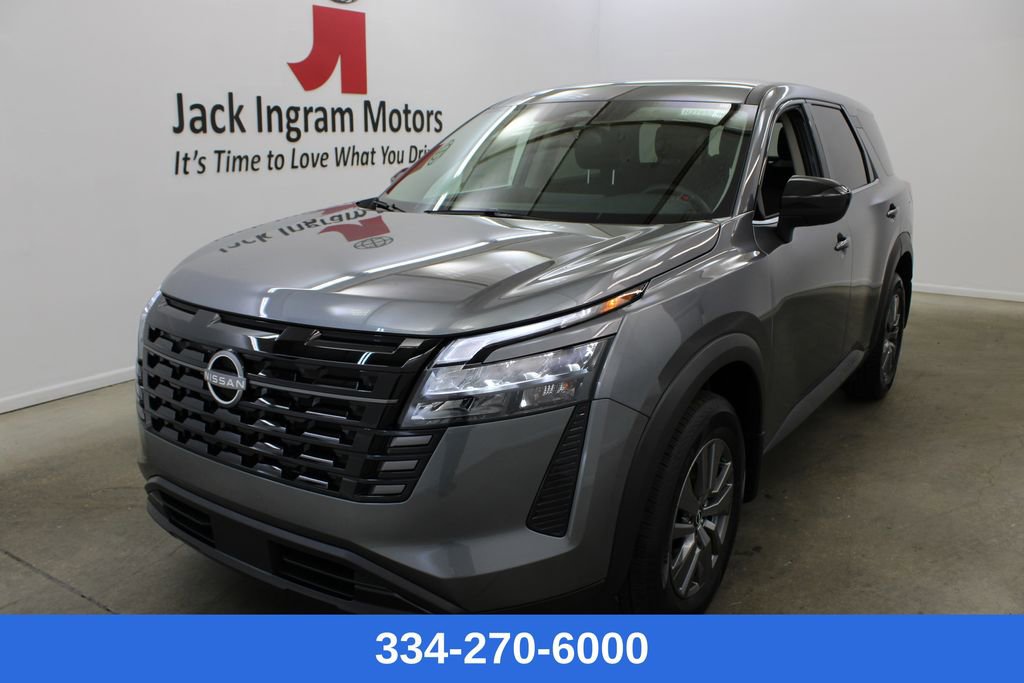 New 2026 Nissan Pathfinder S image 1