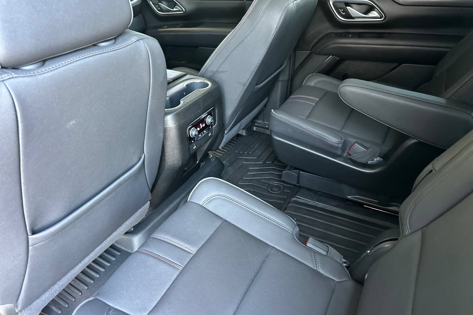 Used 2023 Chevrolet Tahoe RST w/ Luxury Package AWD/4WD image 14