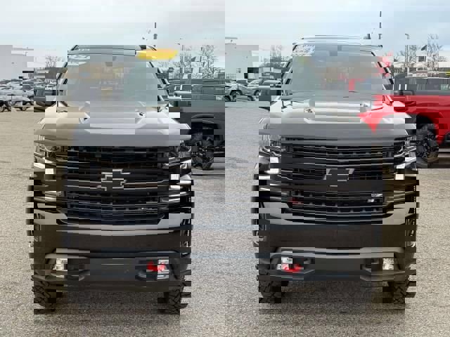 Used 2021 Chevrolet Silverado 1500 LT Trail Boss w/ Convenience Package II AWD/4WD image 3