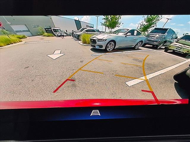 Used 2024 Chevrolet Trax LT w/ Driver Confidence Package FWD image 12