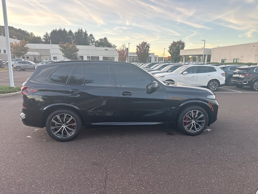 Certified 2025 BMW X5 xDrive40i w/ M Sport Package AWD/4WD image 6