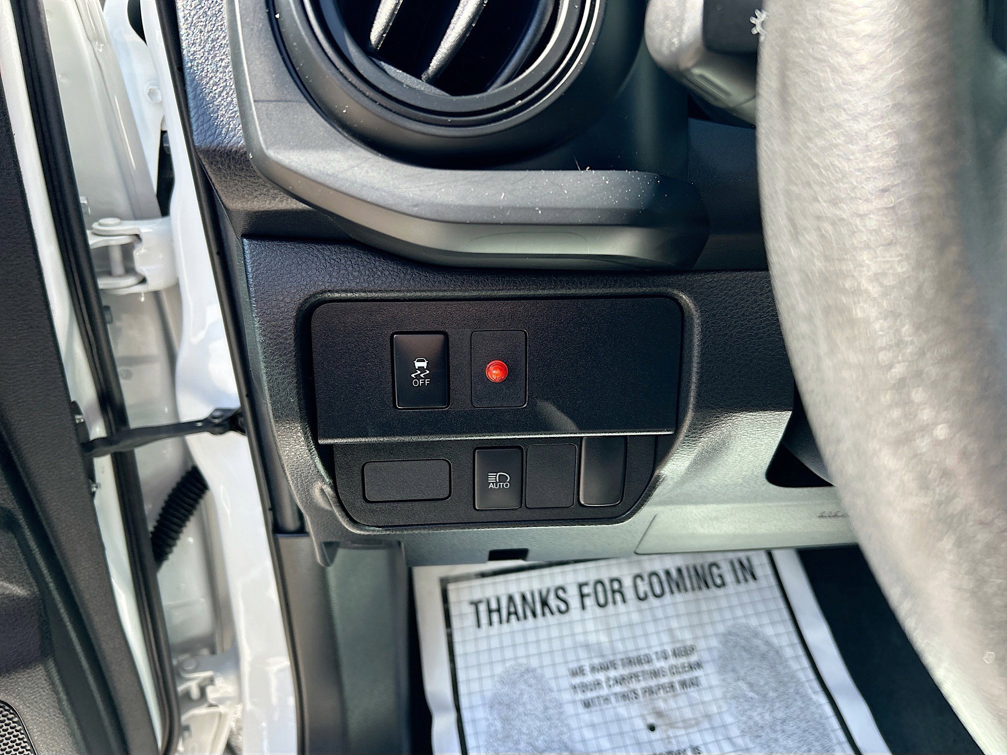 Used 2022 Toyota Tacoma SR image 10