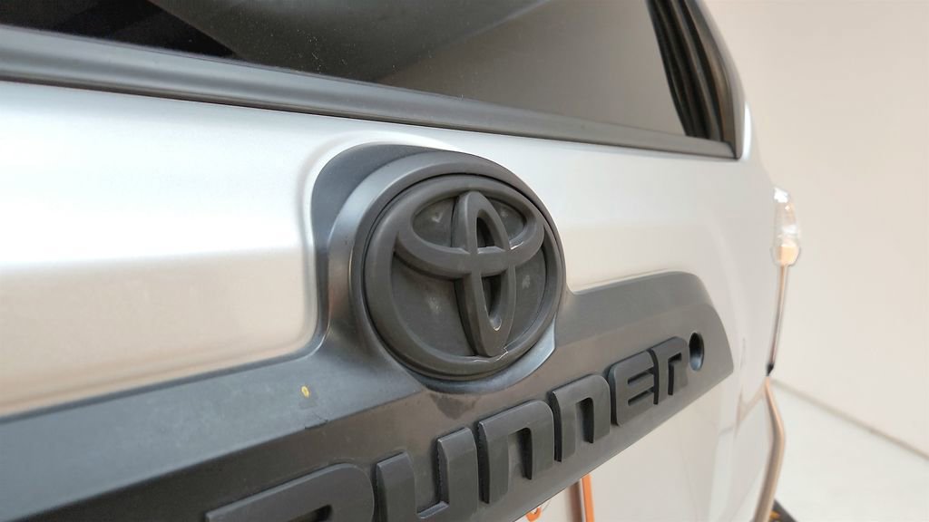 Used 2018 Toyota 4Runner TRD Off-Road image 24