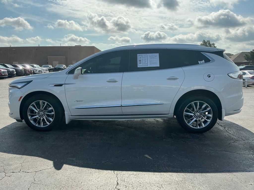 Used 2023 Buick Enclave Avenir w/ Avenir Technology Package AWD/4WD image 9