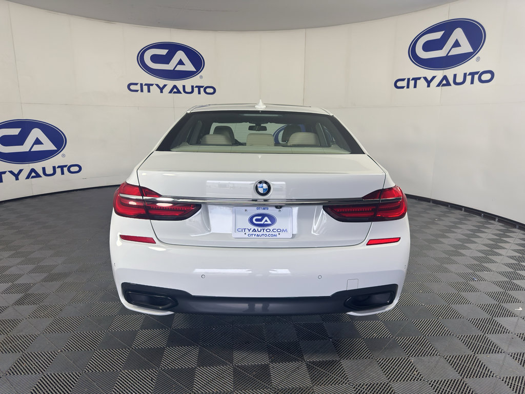 Used 2018 BMW 740i RWD image 4