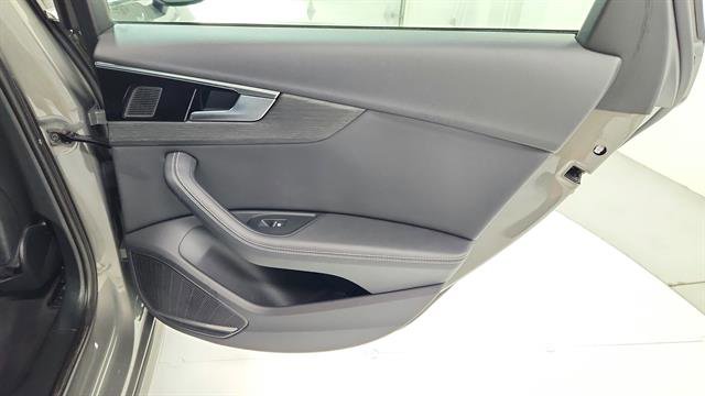 Used 2023 Audi A4 2.0T Premium Plus image 31