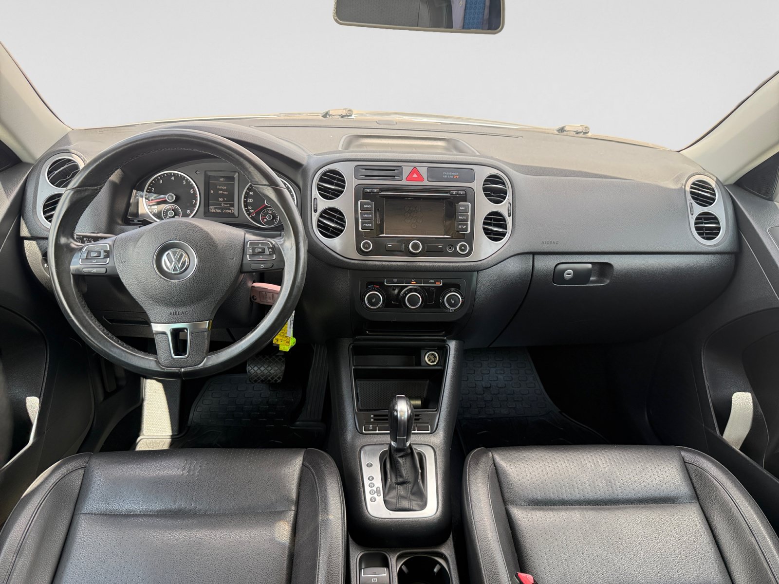 Used 2011 Volkswagen Tiguan 2WD image 21