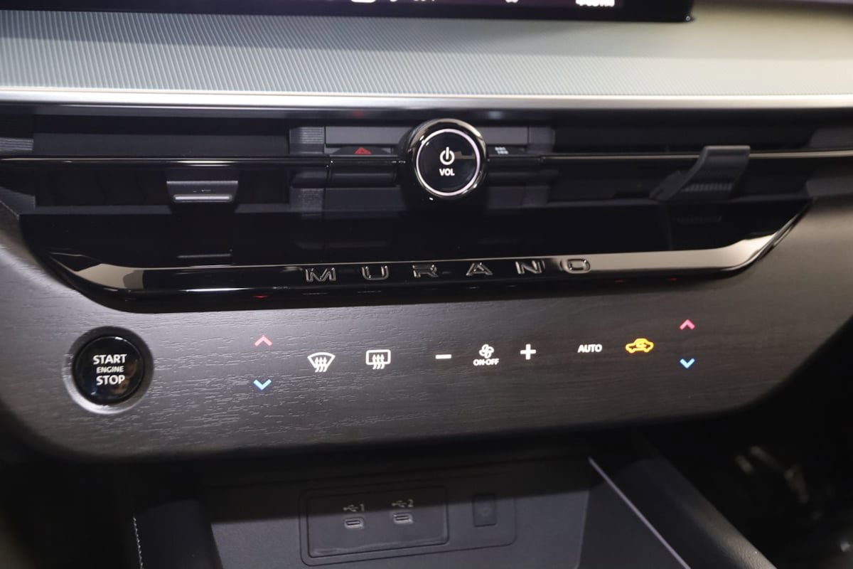 Used 2025 Nissan Murano SL AWD/4WD image 33